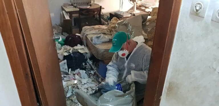 תמונה הממחישה מדריך מקיף לפינוי מחסנים בדירות: כיצד להתמודד עם האתגר ביעילות