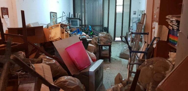 תמונה הממחישה פינוי קלקר ואריזות מדירות – כל מה שצריך לדעת