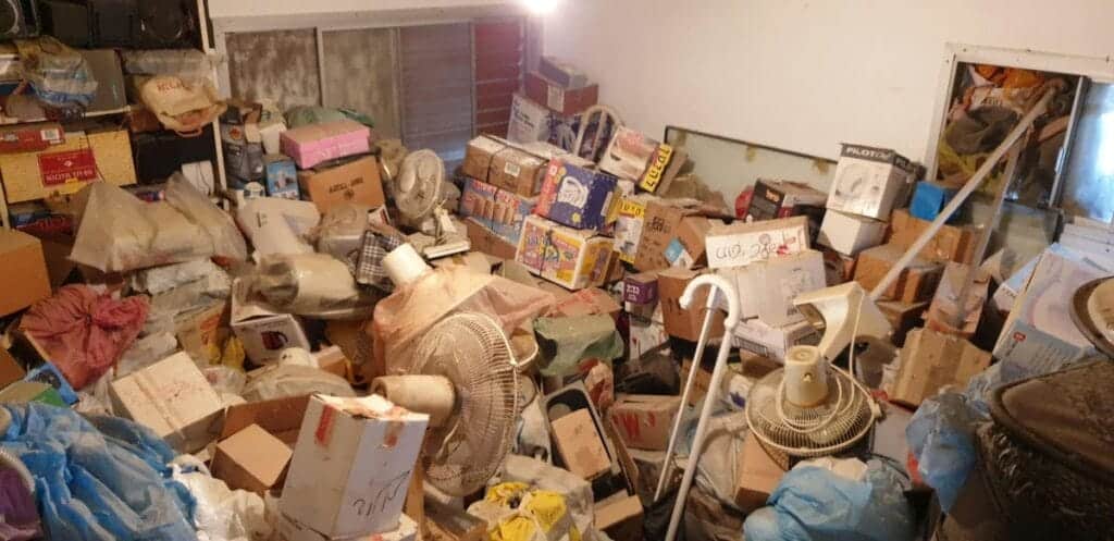 תמונה הממחישה מכירת כלי נגינה וספרים ישנים ברמת גן: פתרון משתלם