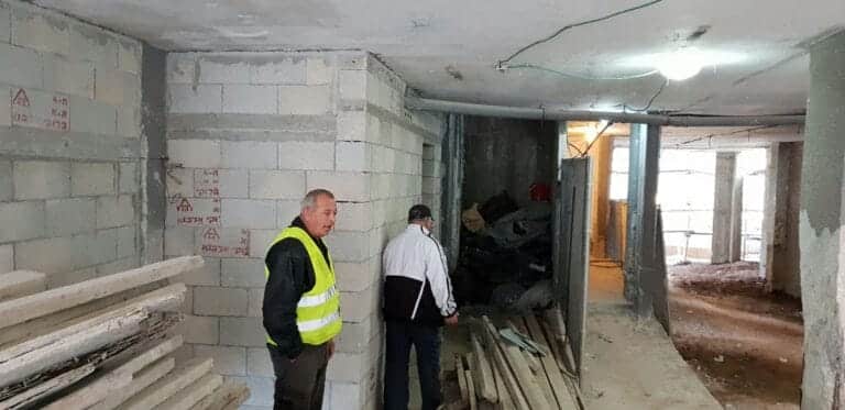 תמונה הממחישה כמה עולה פינוי דירה בהוד השרון - מה המחיר?