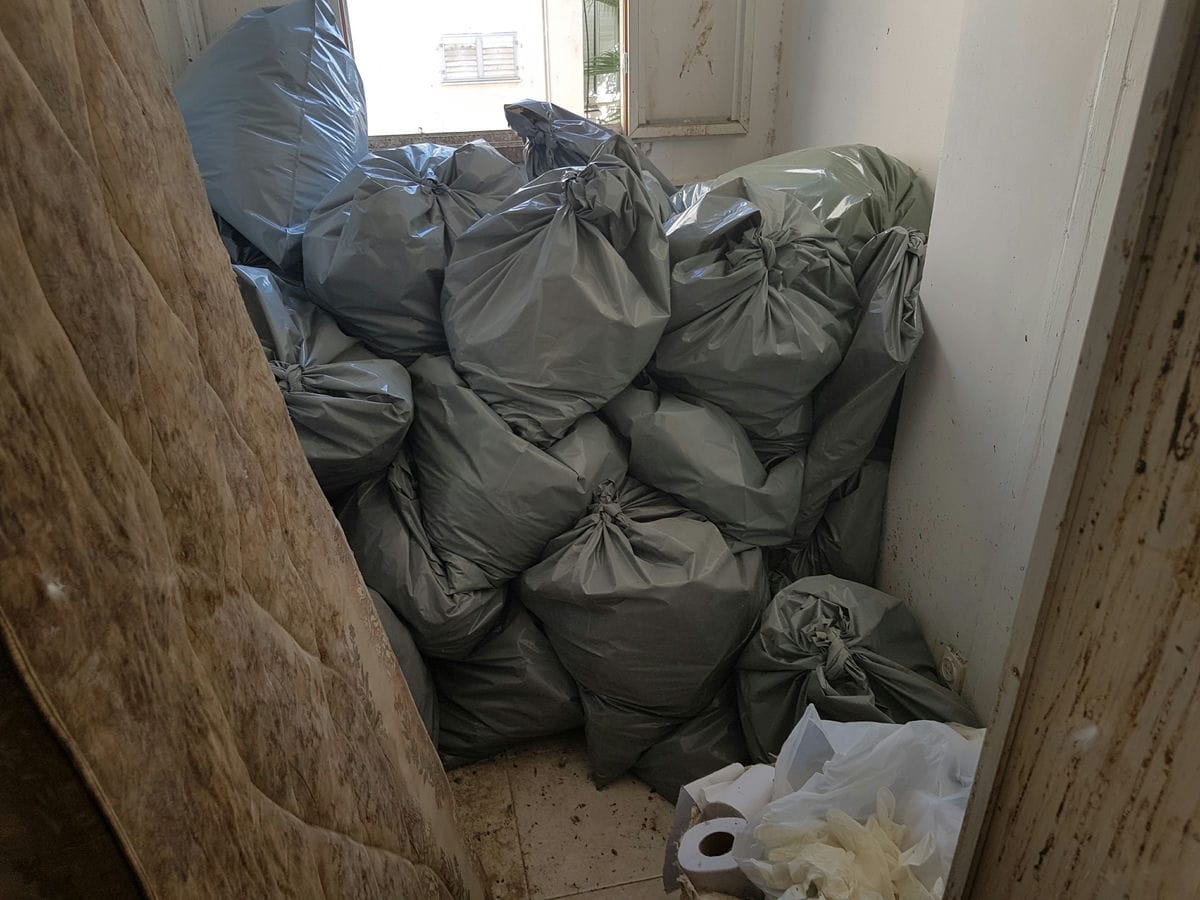 תמונה שממחישה לקום מהאפר: סיפורי הצלחה של פינוי ושיקום דירות אחרי אירועים הרסניים