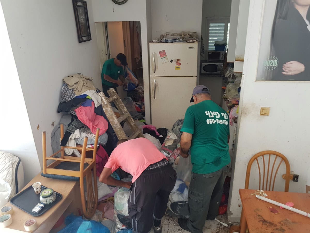 תמונה שממחישה הצצה לנבכי הנפש של אספן כפייתי בגדרה דרך עיני הפסיכולוגיה