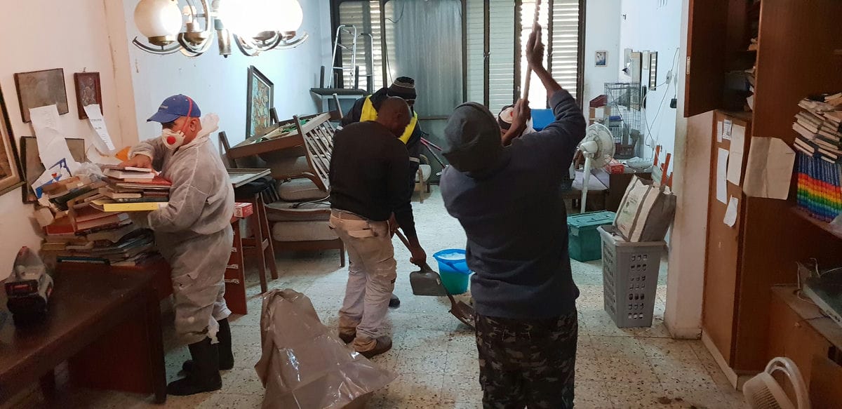 תמונה שממחישה פינוי בית עמוס: שירות מקצועי לשיקום מרחב המגורים