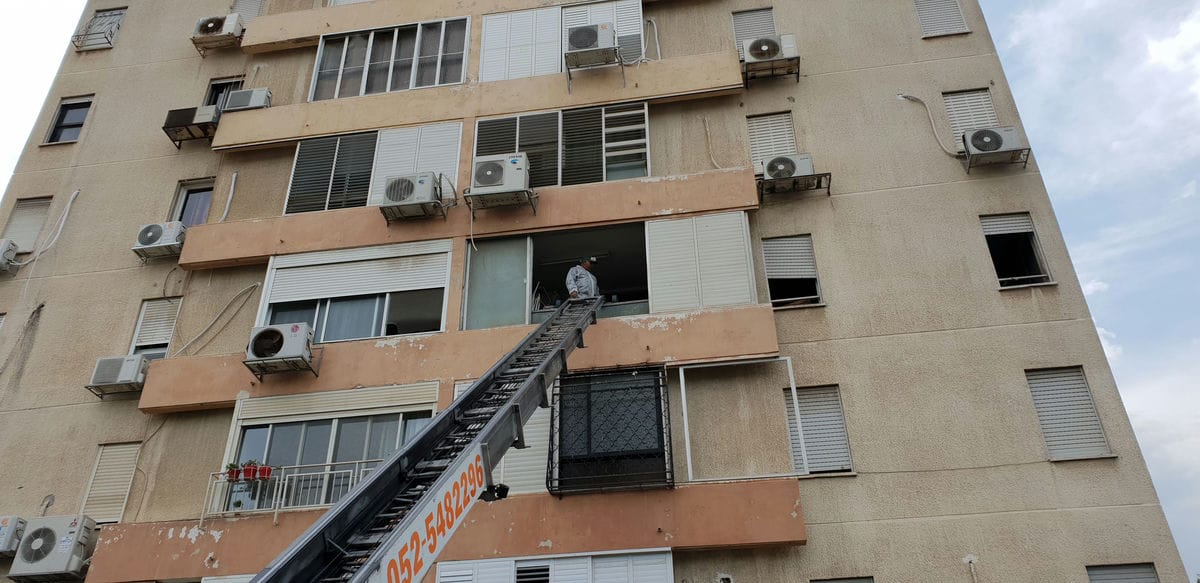 תמונה שממחישה טיפול מקצועי באגרנות כפייתית: פתרונות יעילים ורגישים