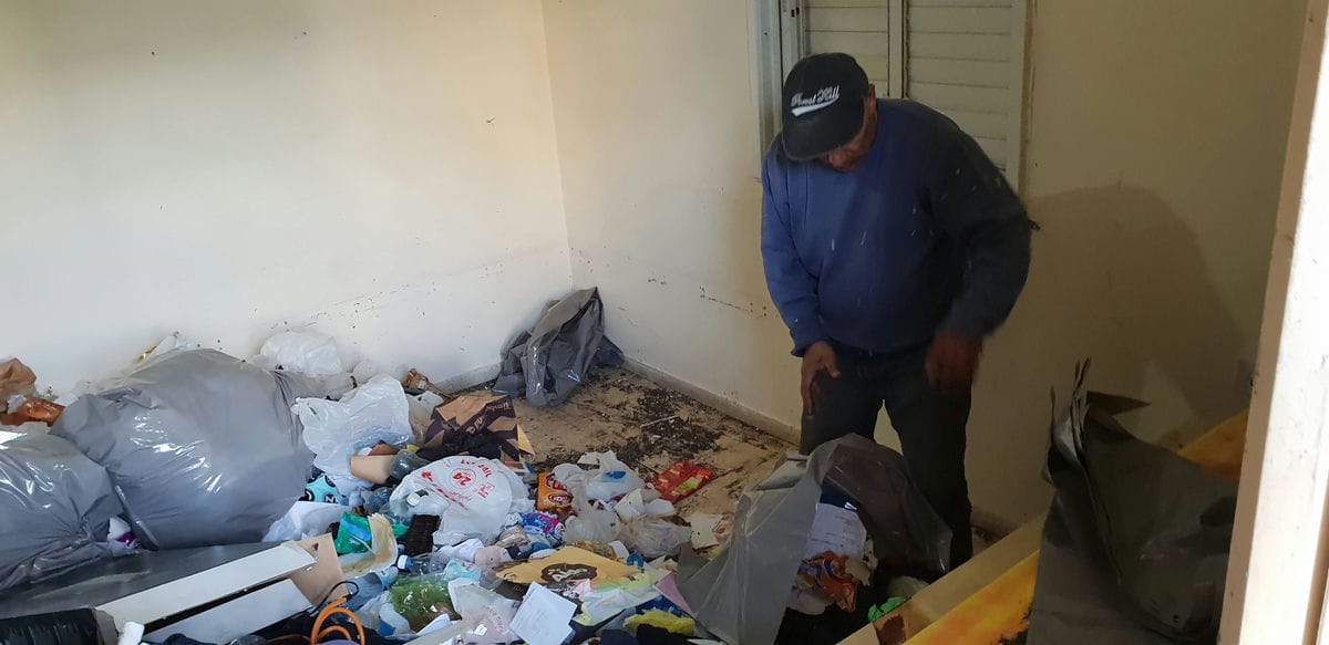 תמונה שממחישה אגרנות כפייתית – שי פינוי דירה מומחים בהתנהלות עם האגרנים